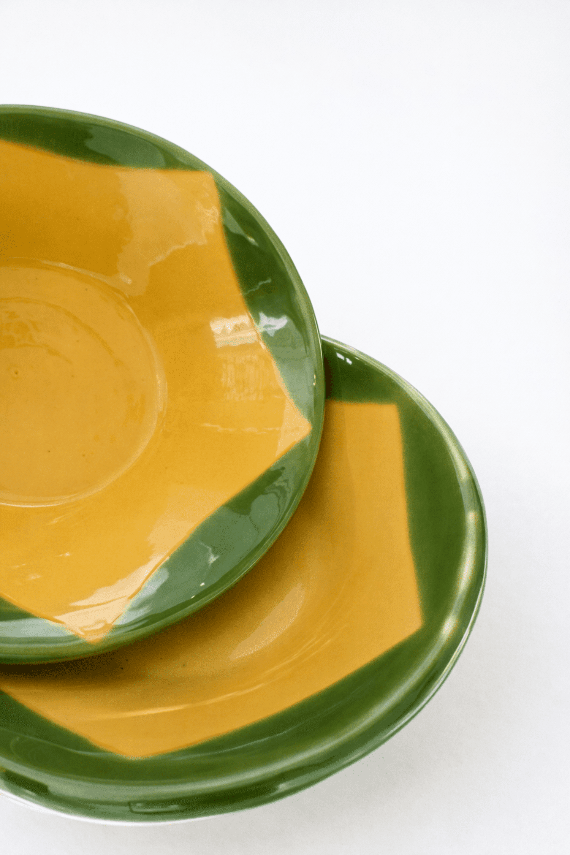 Dos cuencos en amarillo y verde - 1