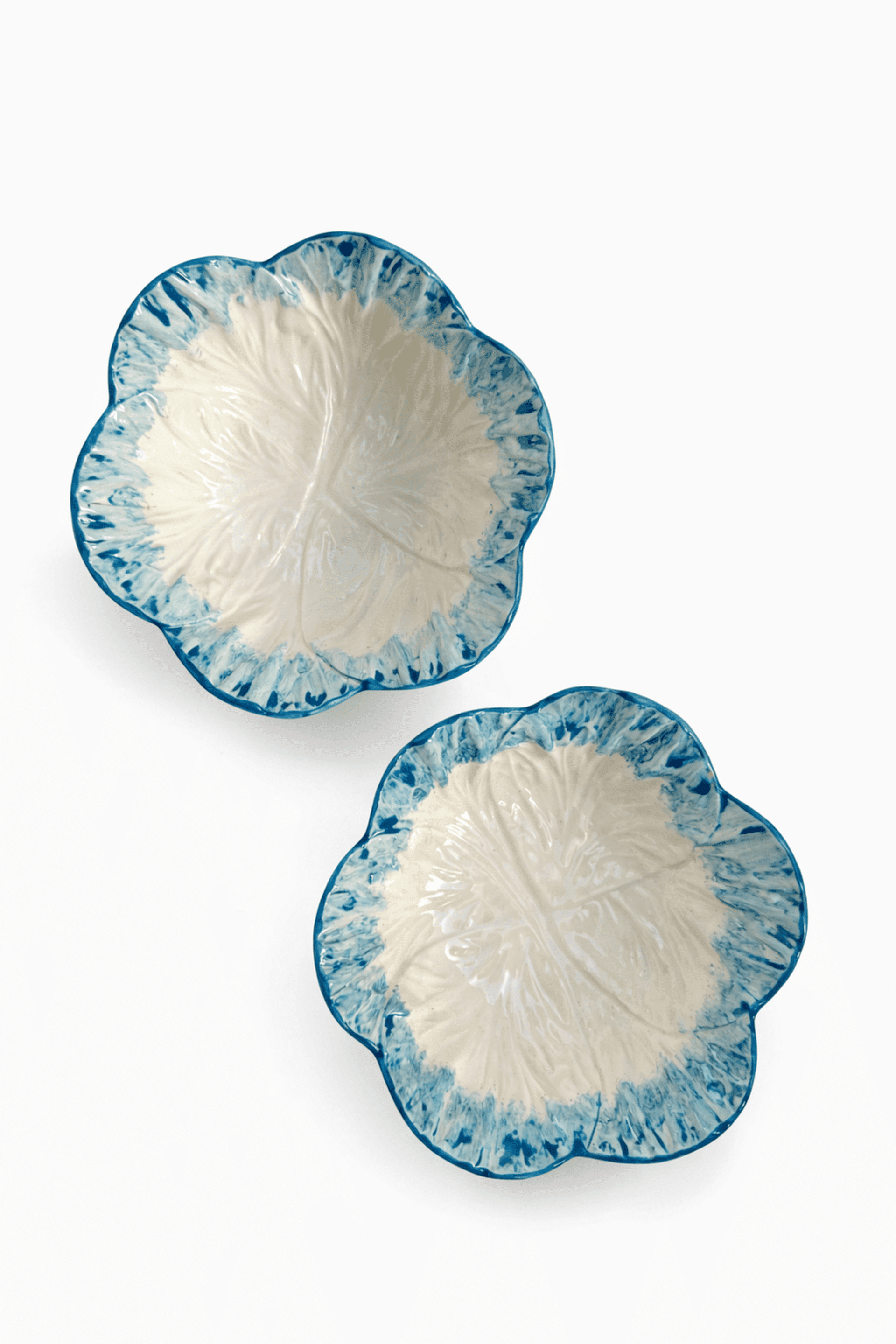 Cuencos de cerámica blanca y azules - 1